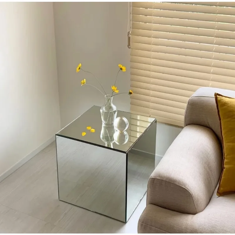 

Acrylic Mirror Cube Side Table, Multi-Angle Reflective Art Decor, Modern Square Accent Table for Living Room, Clear Geometric