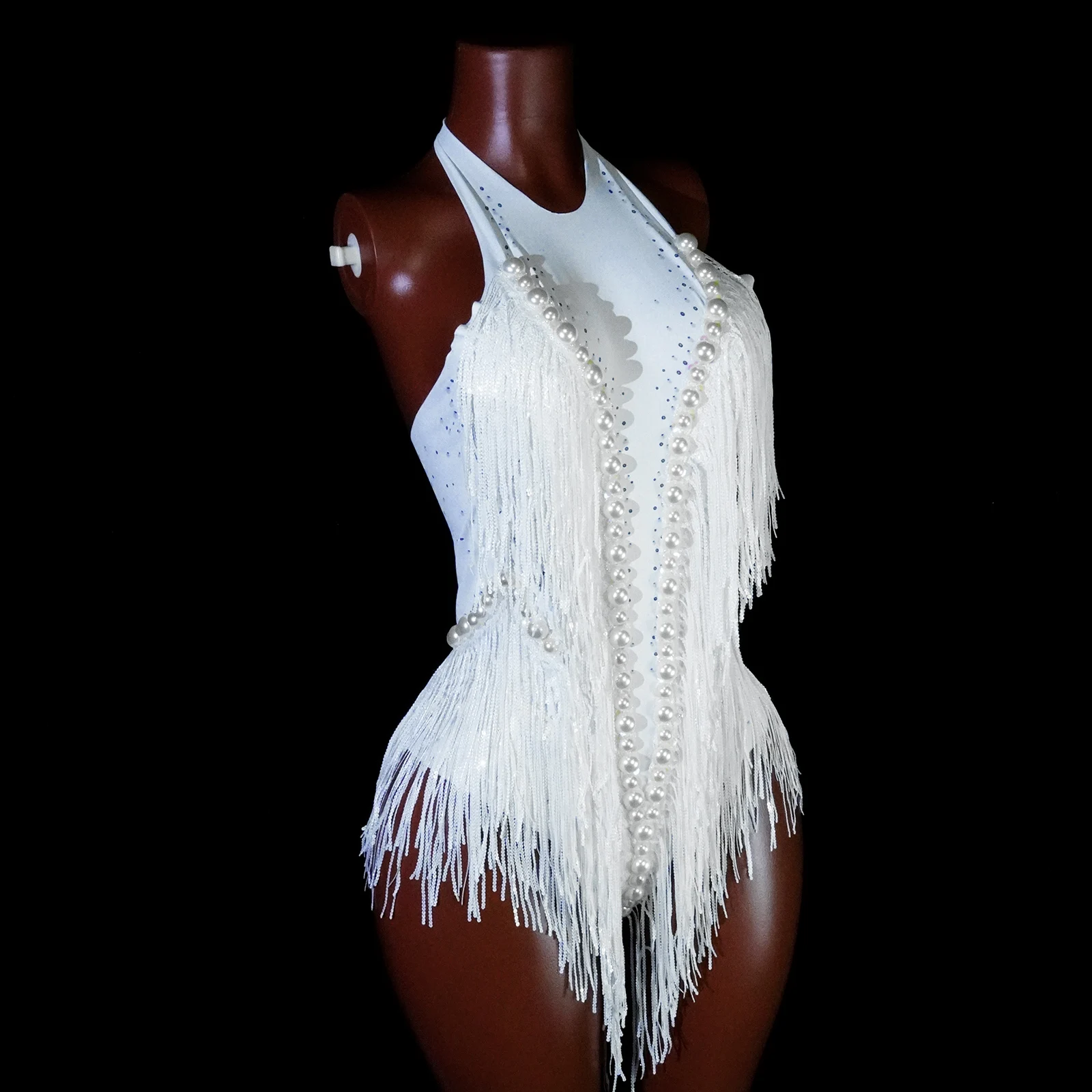 Seksowne, błyszczące body z dżetami, białe, z okrągłym dekoltem, cekinowe frędzle, trykot, strój sceniczny dla piosenkarki, tancerki, na występ, do klubu nocnego.