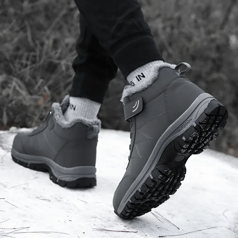 Mens Snow Boots Winter shoes with Fur 2022 Warm Outdoor Casual Men Cotton Work Casual Sneakers Short Boots Cold Resistance 45