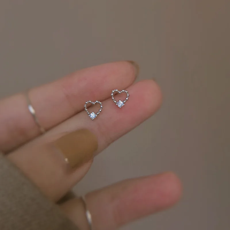 Mini Sweet 925 Sterling Silver Zircon Hollowed-out Heart-shaped Stud Earrings for Women Korean Summer Fashion Jewelry Accessory