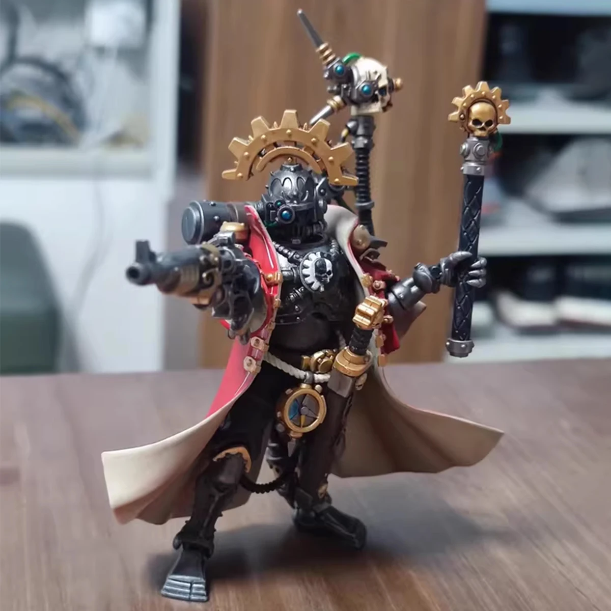 JOYTOY Warhammer 40K Action Figure 1/18 Adeptus Mechanicus Figurine Skitarii Marshal  Joints Movable Figure Collection Model Toy