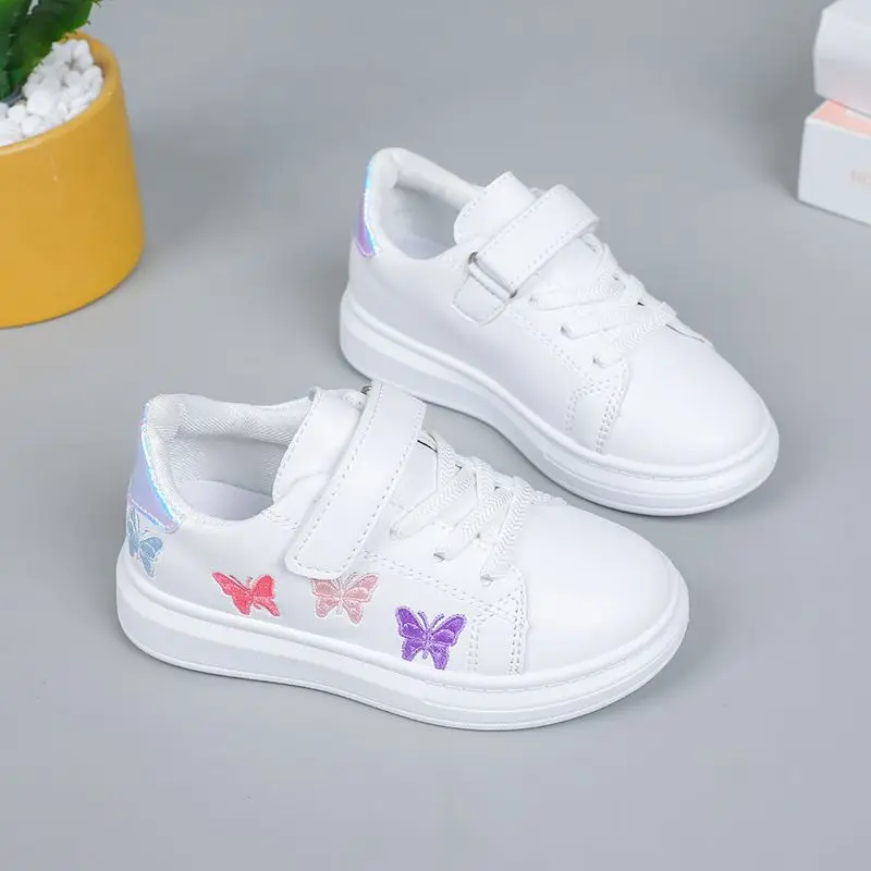 

Кожаные кроссовки для девочек, новинка 2026, стильная универсальная весенне-осенняя обувь для скейтбординга для студентов, удобная повседневная спортивная обувь