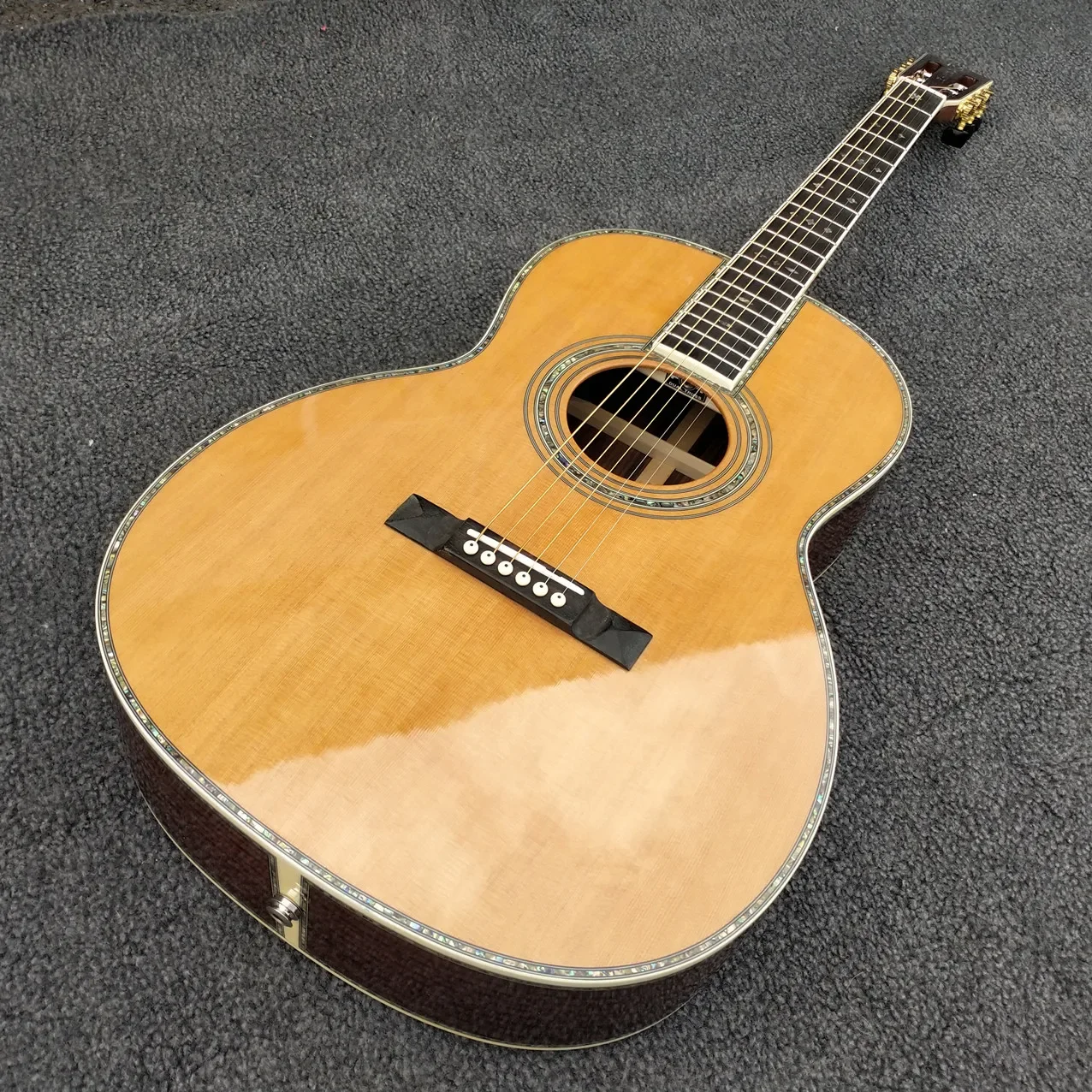 

Factory Custom,OOO Body 6 Strings Acoustic Guitar,Solid Cedar Top,42 Model 39 inches Guitarra,Ebony Fingerboard,Free Shipping