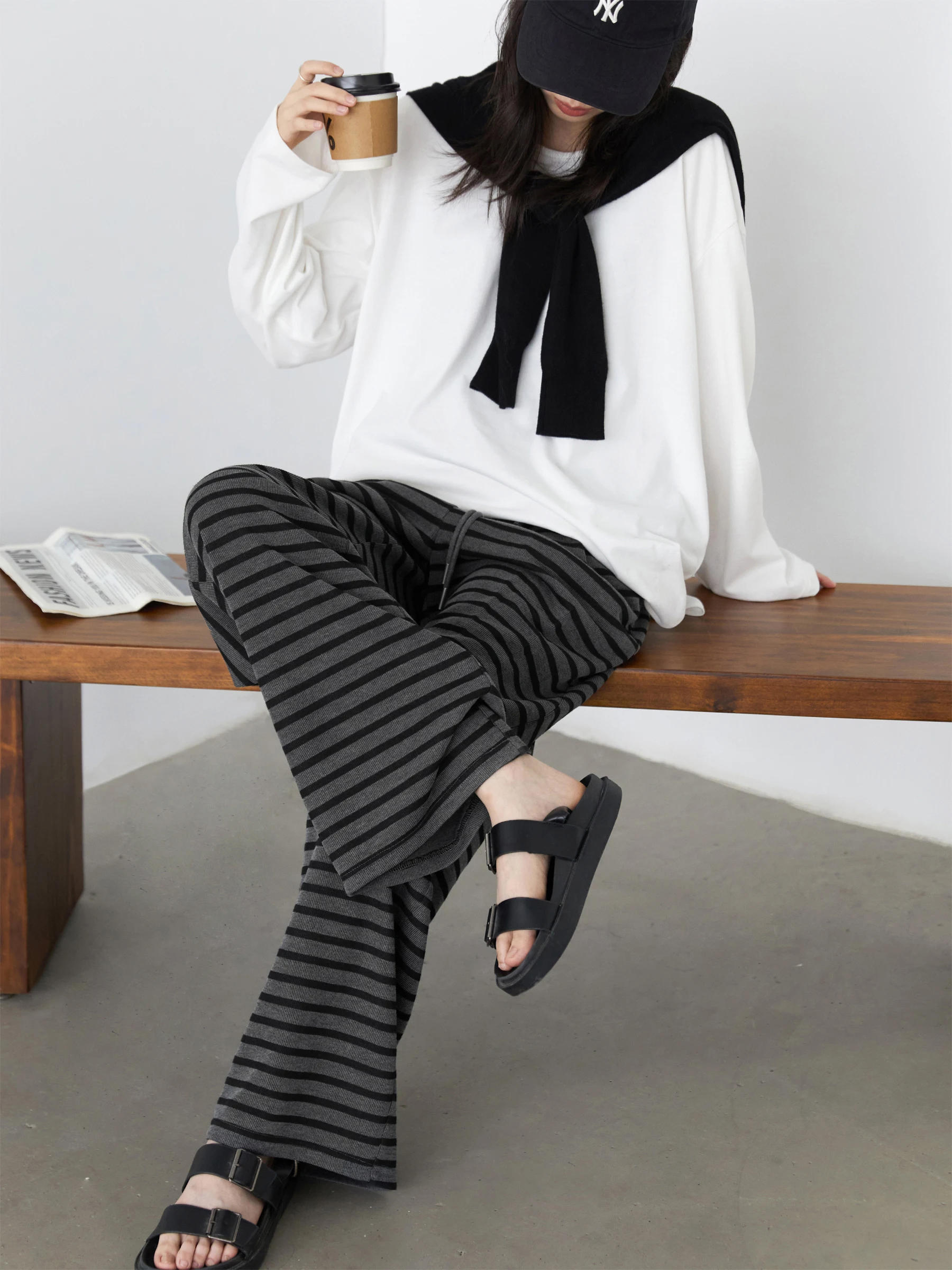 شيك فين النساء السراويل فضفاضة عادية مخطط بنطال ذو قصة أرجل واسعة معلقة مستقيم بناطيل كاجوال ربيع الخريف النساء 2025