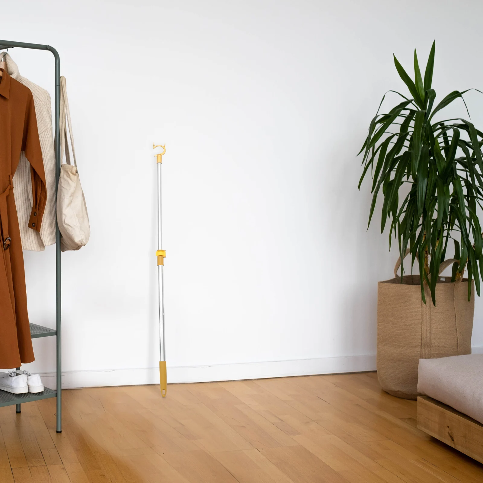 Retractable Clothes Rack Adjustable Clothesline Pole Telescopic Drying Rod Balcony Home Use Sturdy Material Lightweight Portable