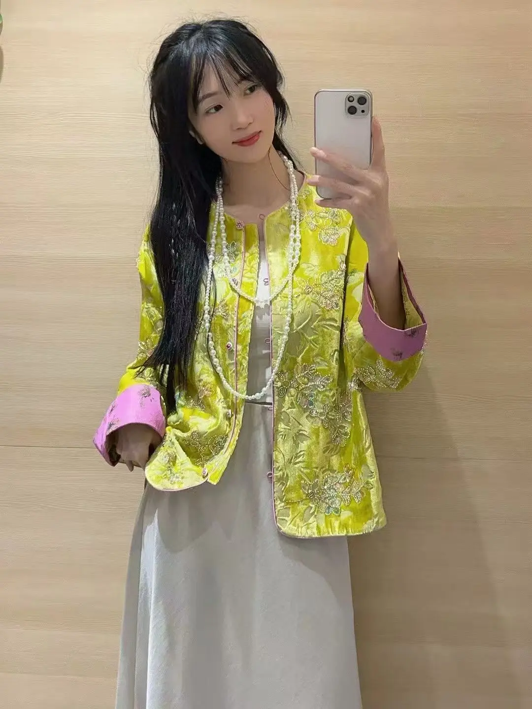 Autumn New O-Neck Contrastive Color Cuffs Chinese Style Handmade Button Silk+Velvet Sequin Beading Embroidery Women's Coat S-XL