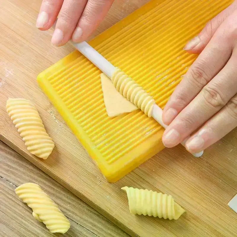 3Pcs Pasta Maker Tools Multifunctional DIY Spaghetti Macaroni Noodle Planchette Kitchen Gadget No Effort Even Cut