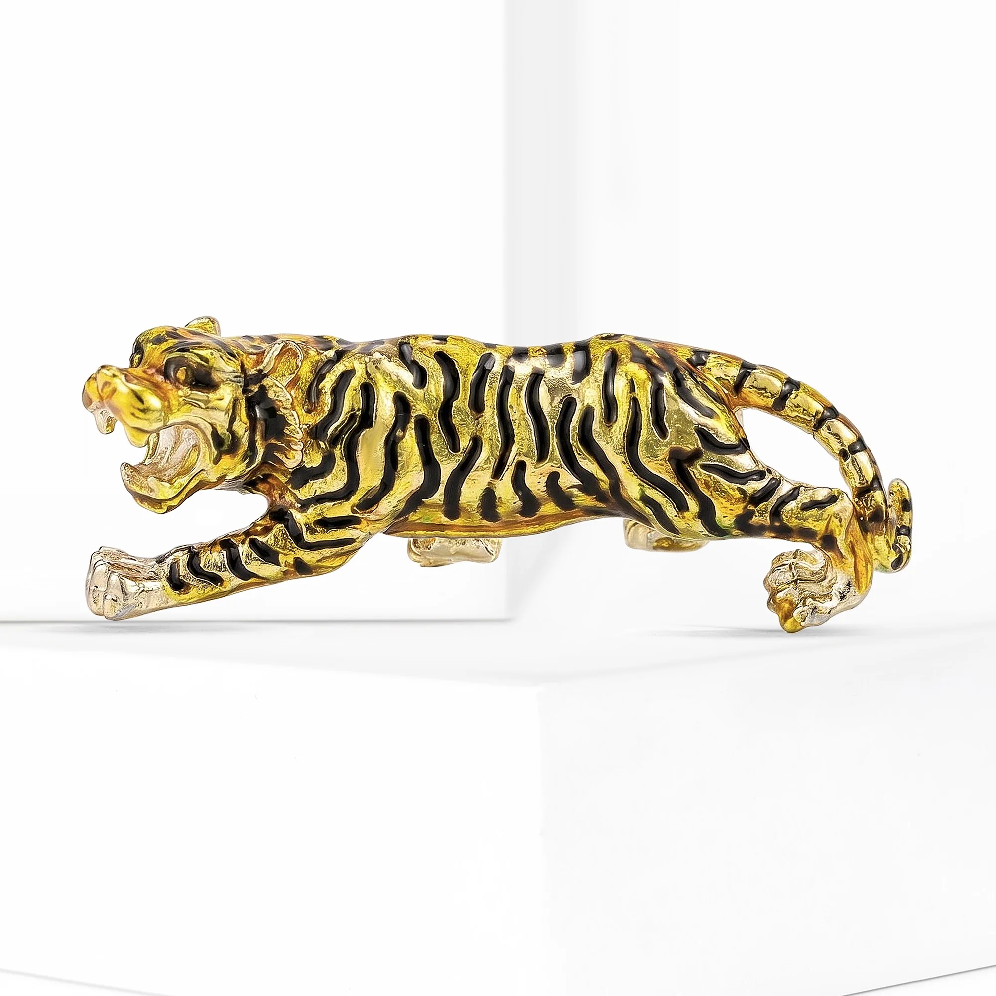 Oil Dripping Tiger Brooches for Women Unisex Animal Pins Banquet Party Backpack Gifts Jewelry Accessories