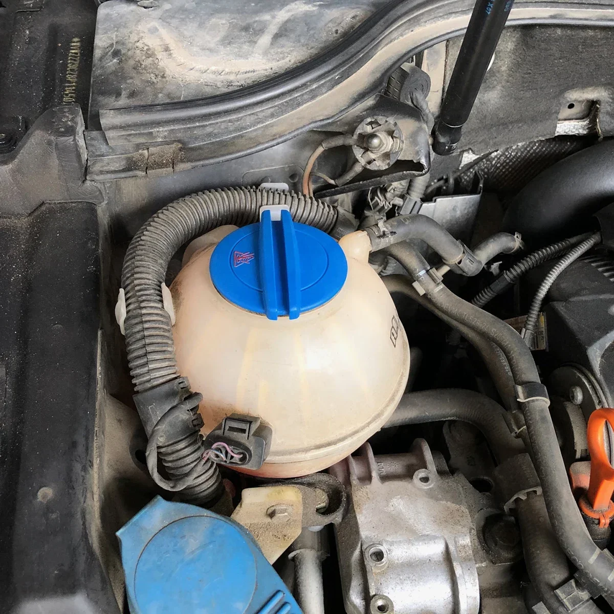 アウディ用の交換用拡張タンクキャップ,冷却液回収蓋,ボトルリザーバー,ラジエーターカバー,アウディa1,a3,a4,a5,a6,a7,q5,tt