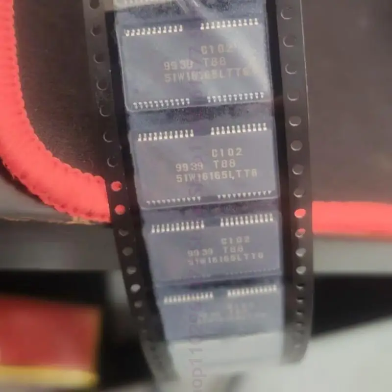 10-100pcs New HM51W16165LTT-6 HM51W16165LTT6 51W16165LTT6 TSOP-44 Storage chip