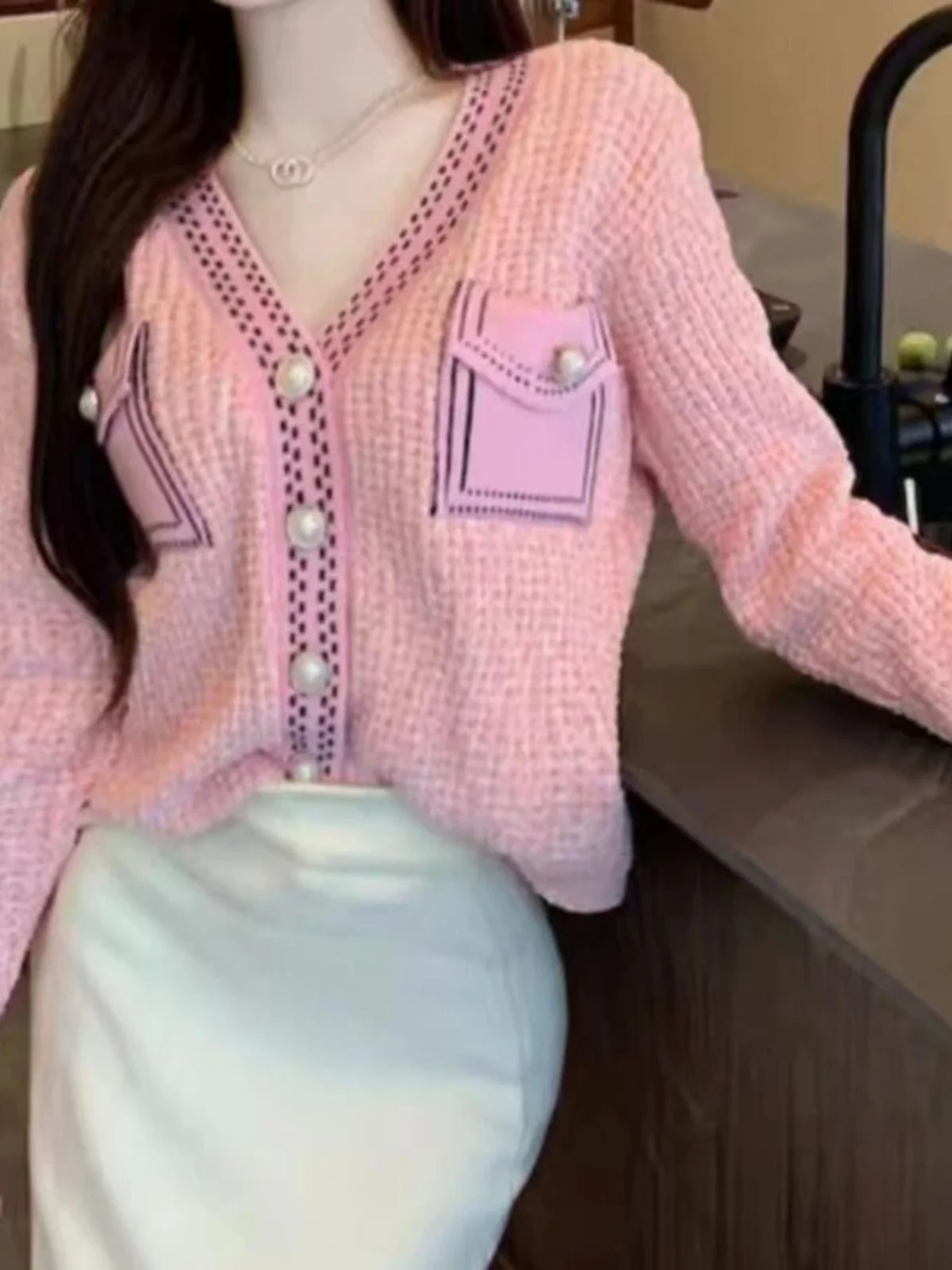 Top in maglia con bottoni perlato francese Sle V-ne Little Fraance Sle Calore Riscaldamento Colore puro Dolce Sle Lungo Sve Vestibilità ampia