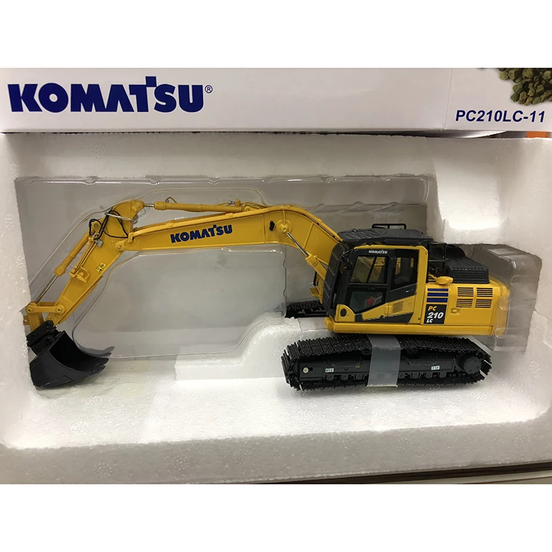 

UH 8122 Diecast 1:50 Scale Komatsu PC210LC-11 Excavator Alloy Engineering Vehicle Model Collection Souvenir Ornaments Display