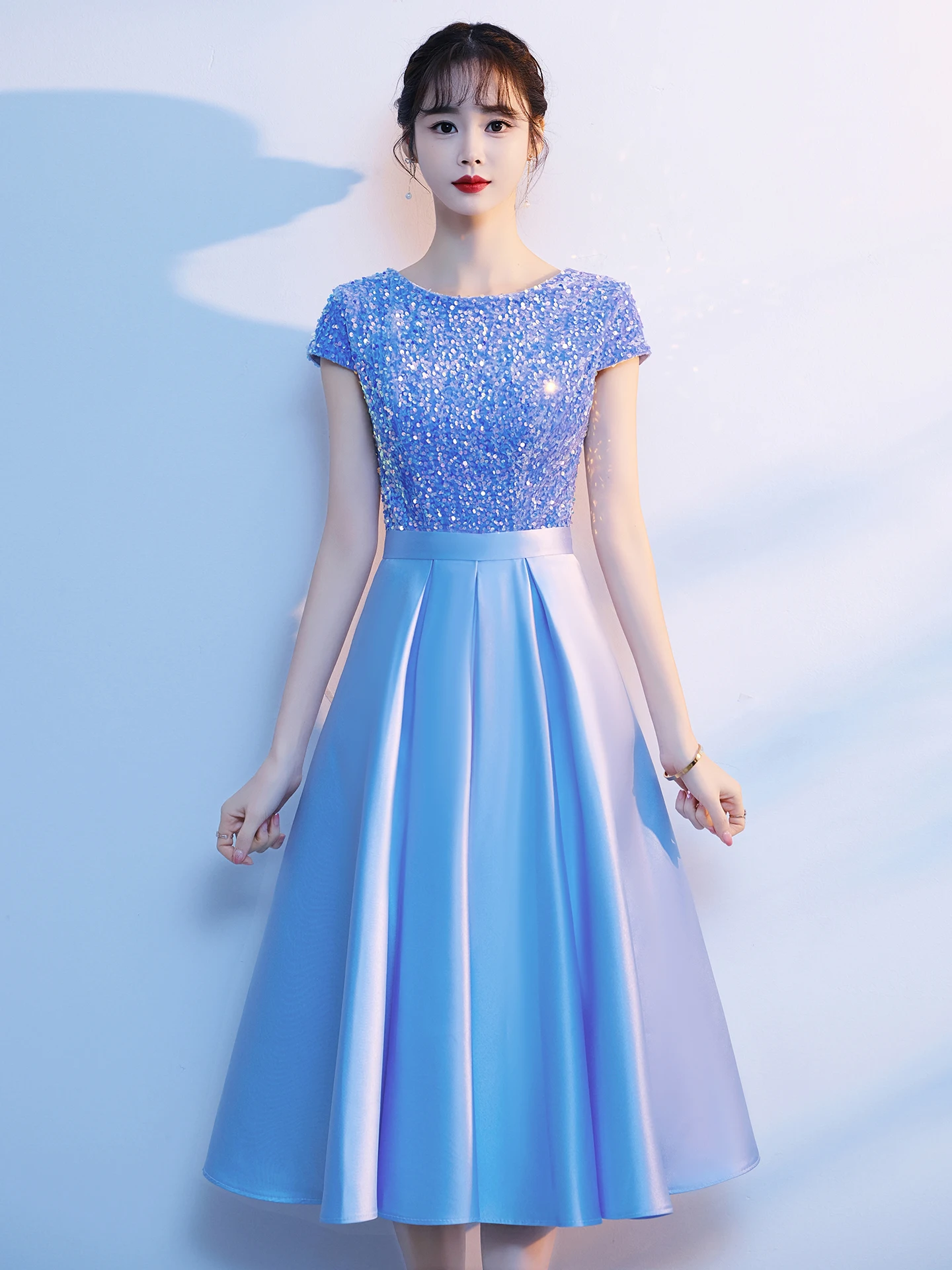 

Костюм для выступлений хора Red Song, женская длинная юбка, для студенток, для декламации стихов, модный, стройнящий, для церемоний, для взрослых