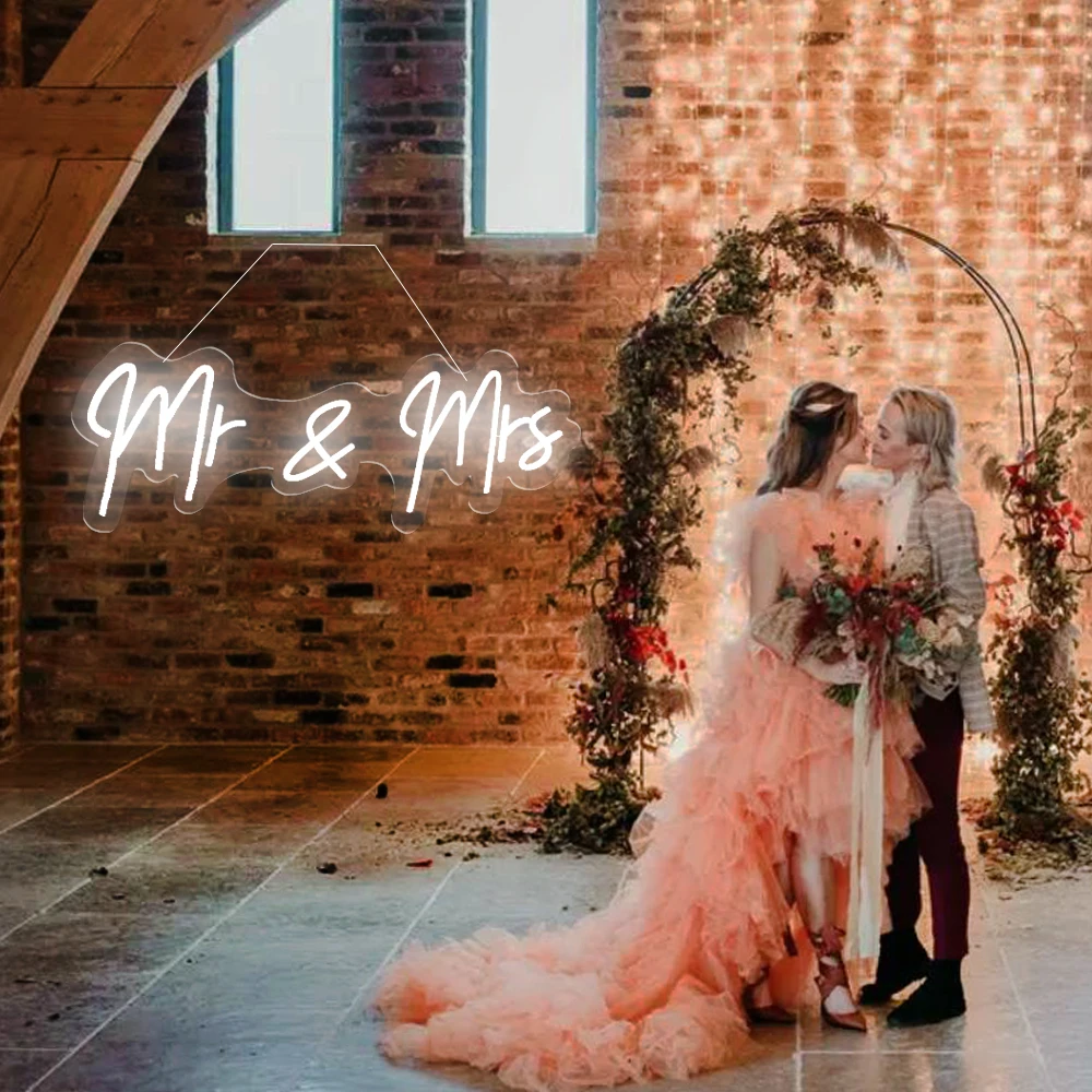 Mr&Mrs Neon Sign LED Wedding Neon Sign for Wedding Wall Decor Engagement Valentines Day Wedding Party Decor