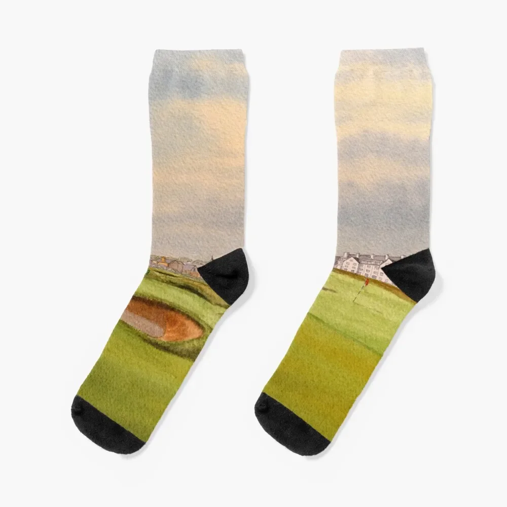 

Carnoustie Golf Course Scotland With Clubhouse Socks luxe loose professional running Socks For Girls Men's