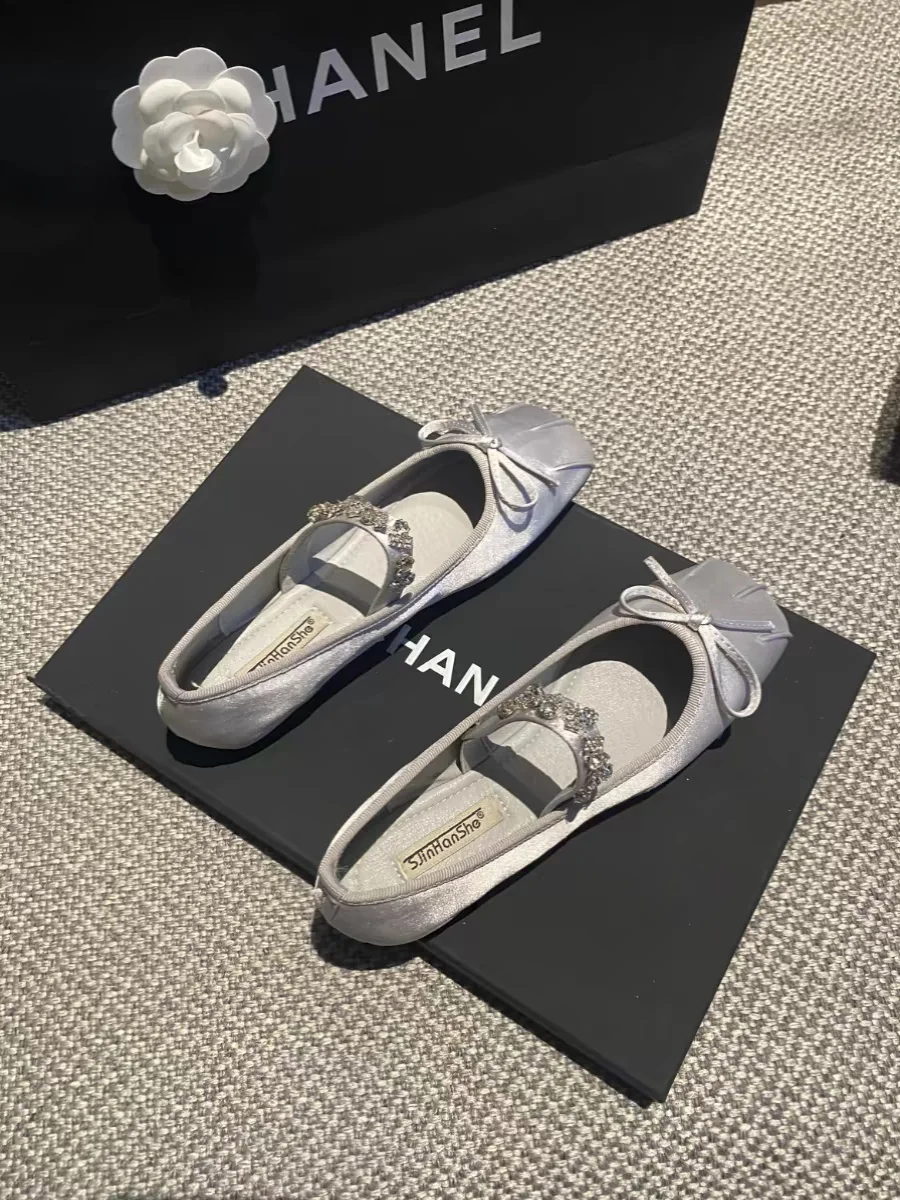 Square Toe Flat Shoes 2025 Spring New Fashion Ballet Shoes Mary Jane French Rhinestone Casual Women's Shoes view 5
