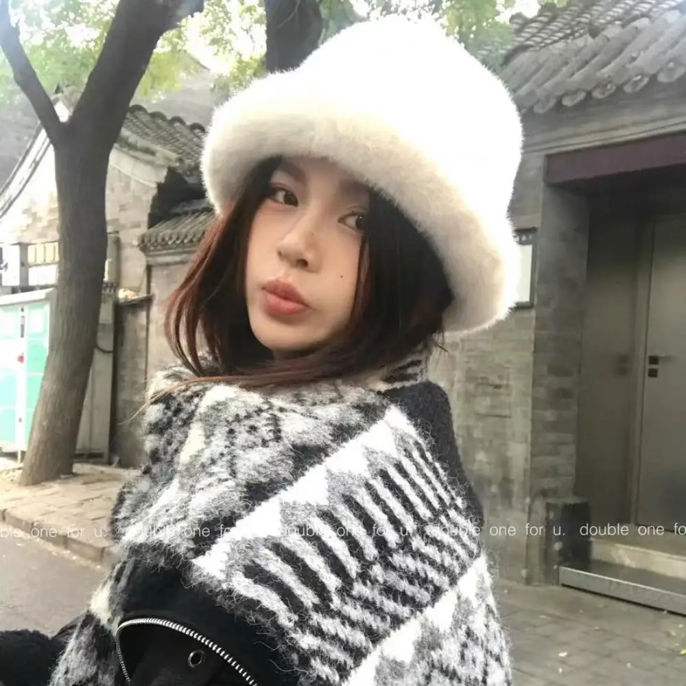 

Casual Windproof Russian Hat Bonnet Fluffy Fur Fisherman Hat For Women Panama Cap Chrismas Gifts Lady Luxury Winter Warm Caps
