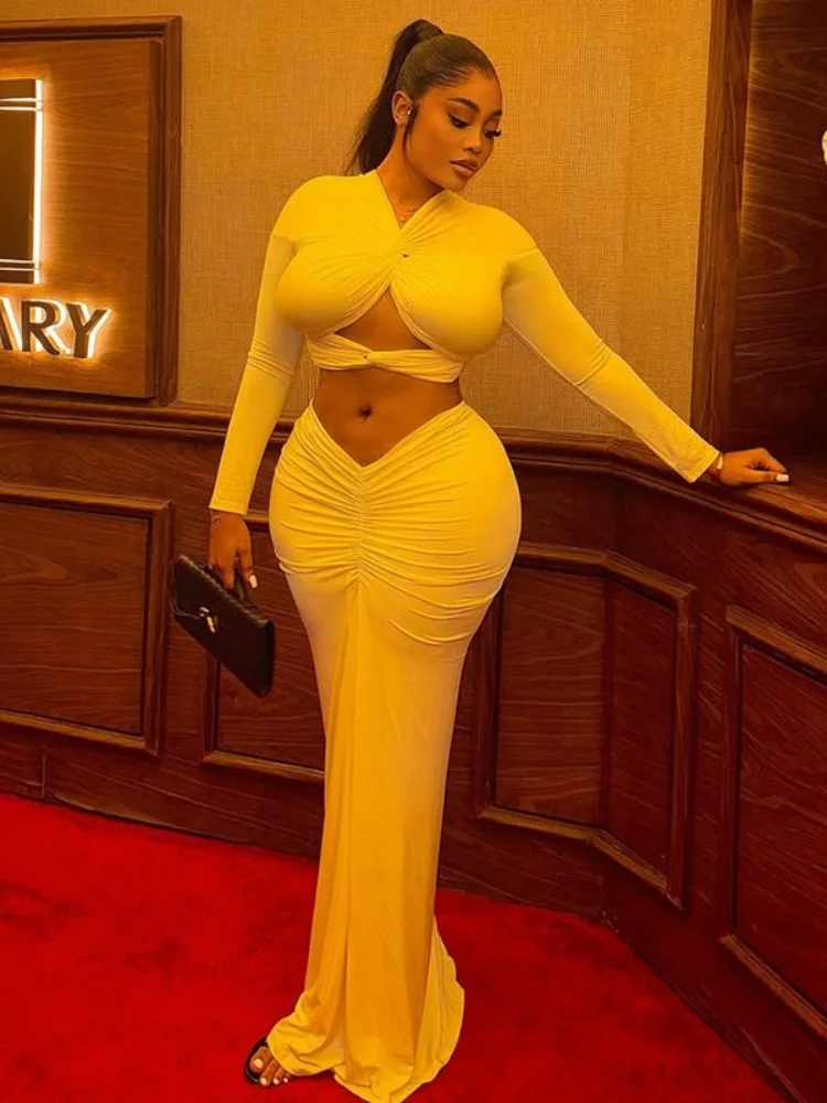 

Wmstar Two Piece Set Women Wholesale A Unique Solid Color Pleated Cut Out with A Crop Top A Fitted Long Sleeved V Neck Suit