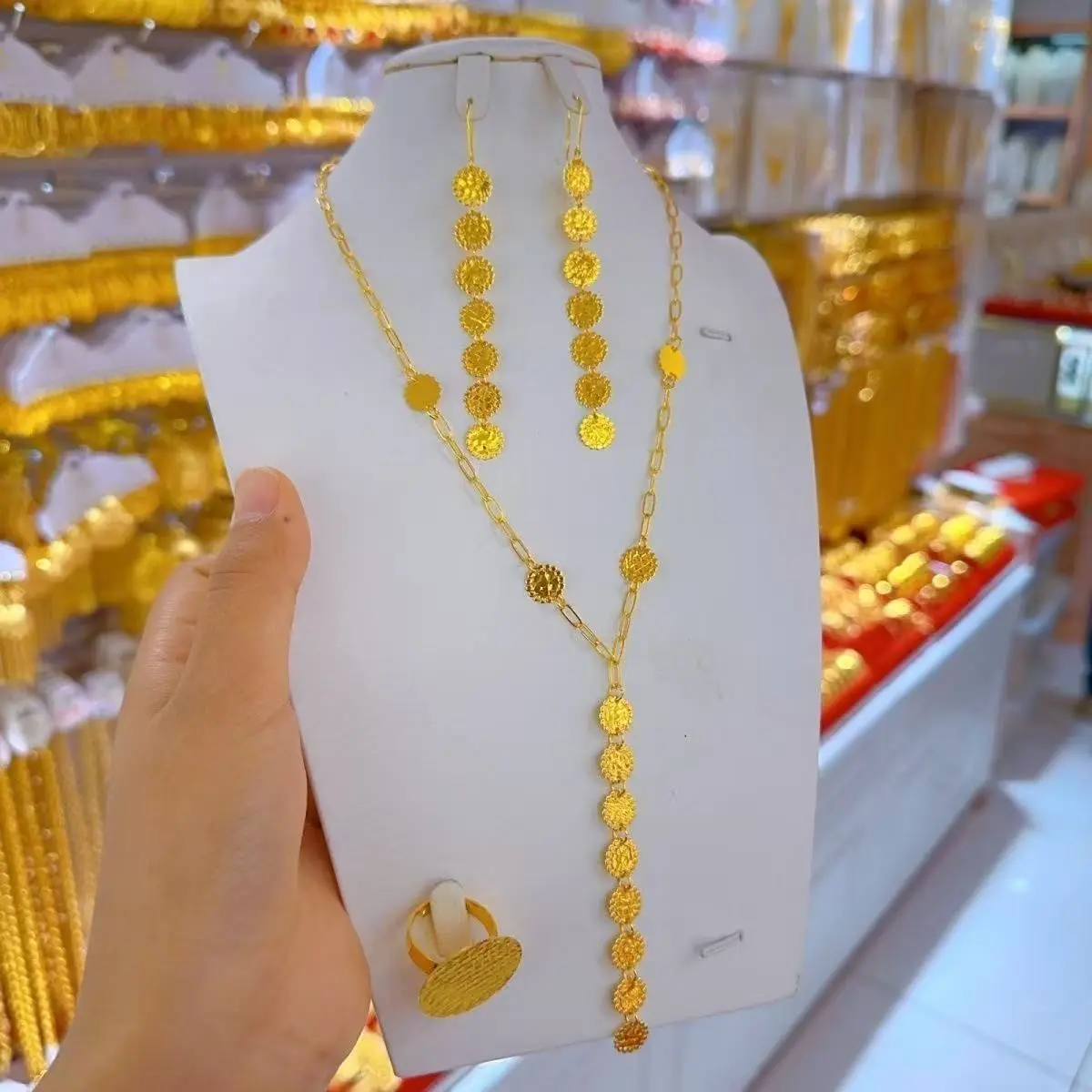 

New French Dubai Fashion 24K Gold Plated Necklace Earrings and Exquisite Engagement Party Jewelry Set for Lovers