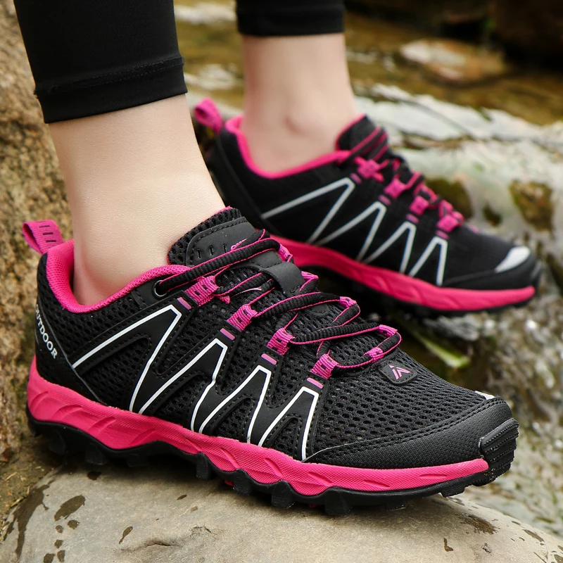 العلامة التجارية النساء أحذية رياضية شبكة المرأة حذاء للسير مسافات طويلة خففت تنفس الرحلات الرياضة تسلق الأحذية في الهواء الطلق النساء السياحة حذاء رياضة