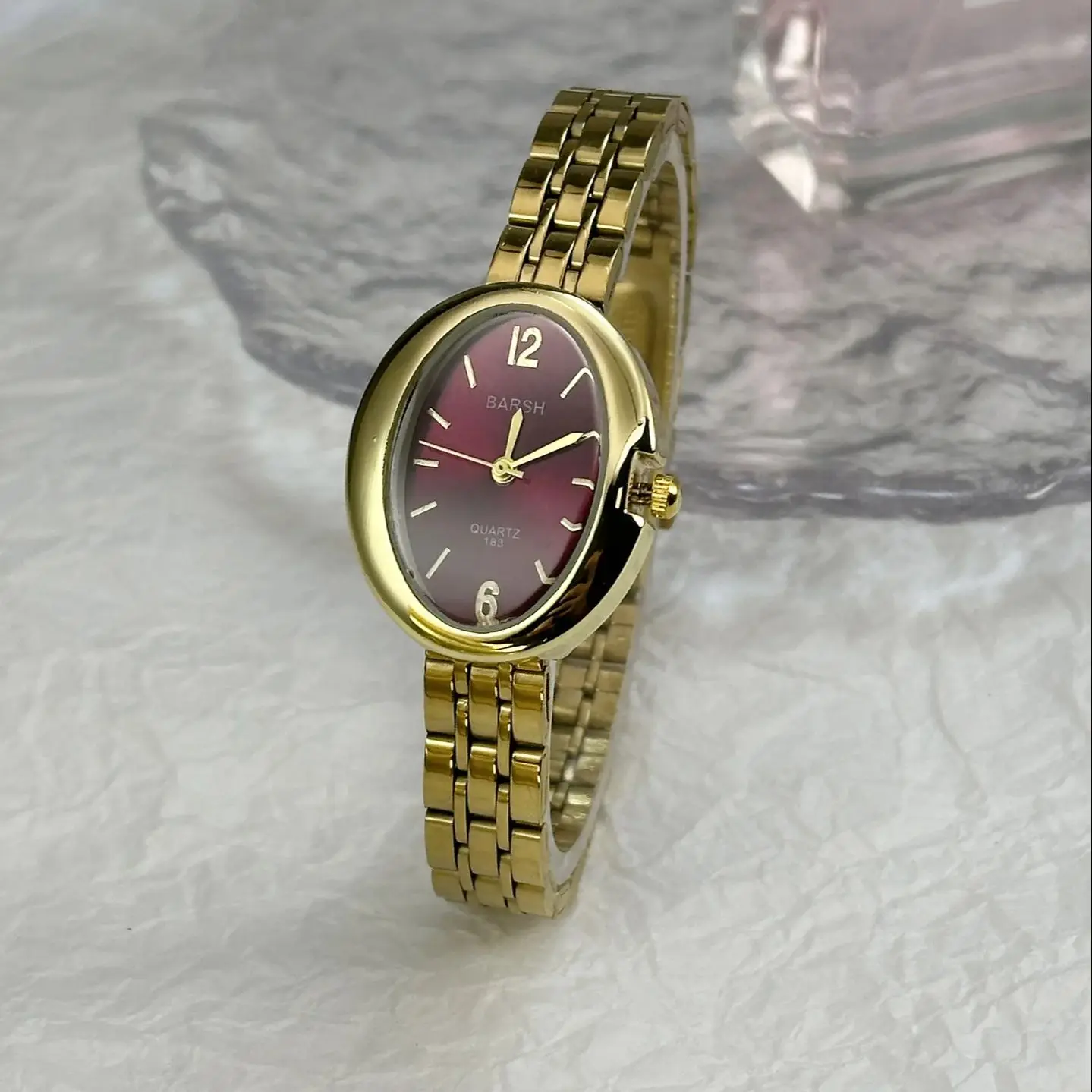 Zegarki damskie Luksusowy zegarek na rękę w stylu light luxury z owalnymi tarczami w kształcie jajka gołębiego, zegarek kwarcowy, zegarek damski