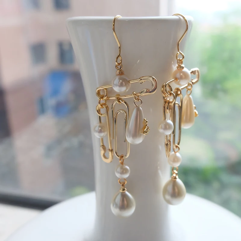 Pendientes de Plata de Ley S925 con Dije de Saturno Pequeño, Joyería de Lujo Ligero y Elegante para Mujer, Esenciales para Banquetes