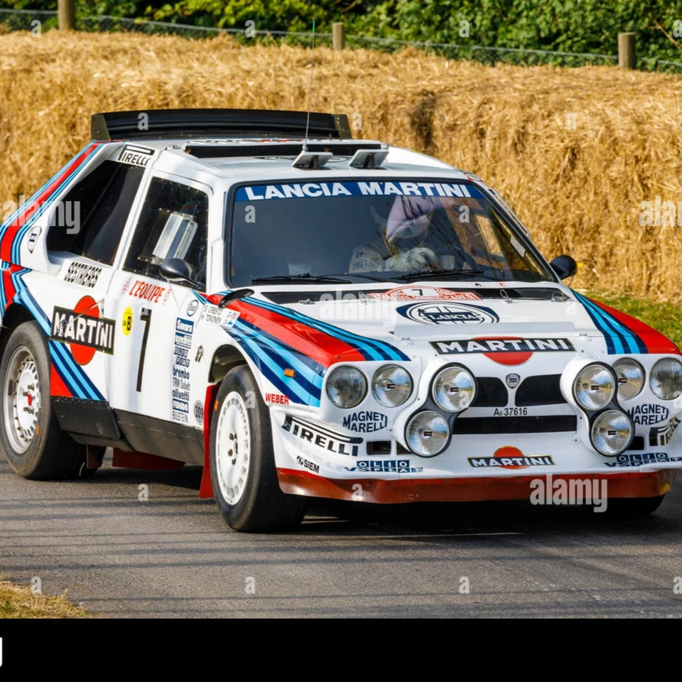 TC124 ランチア デルタ S4 ラリーカー クリア未塗装ポリカーボネート