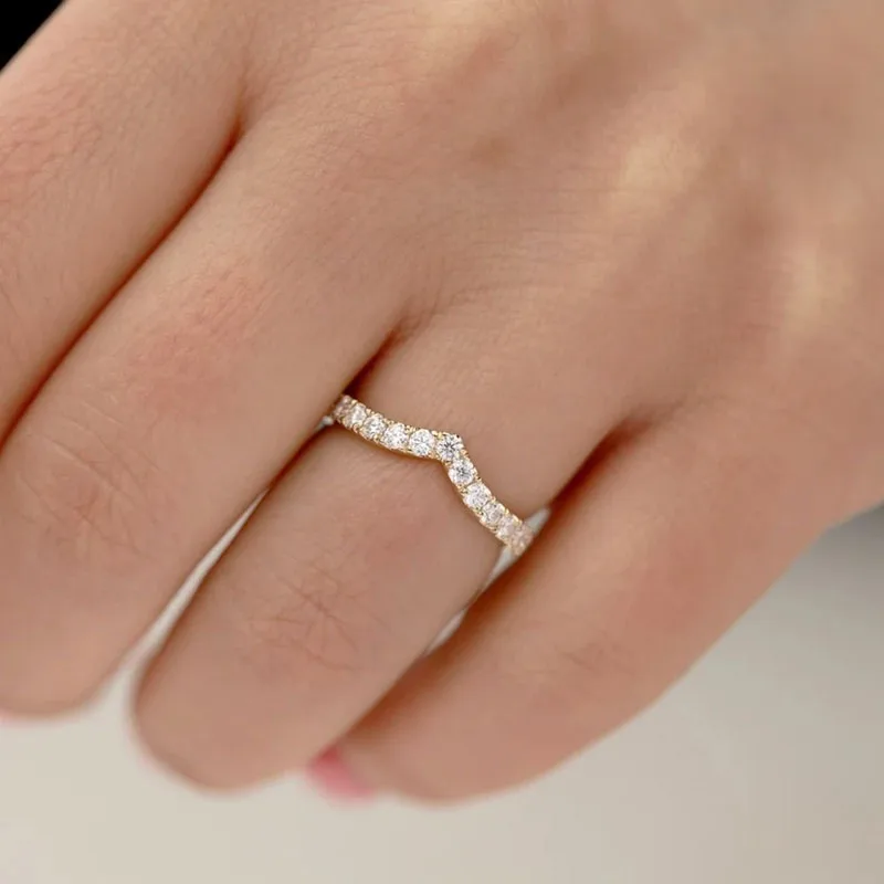

V-Shaped Circular Diamond laboratory Cultivated Diamond Ring Each Diamond 0.3 Carats 14K 10K Pure Gold Platinum Or Rose Gold