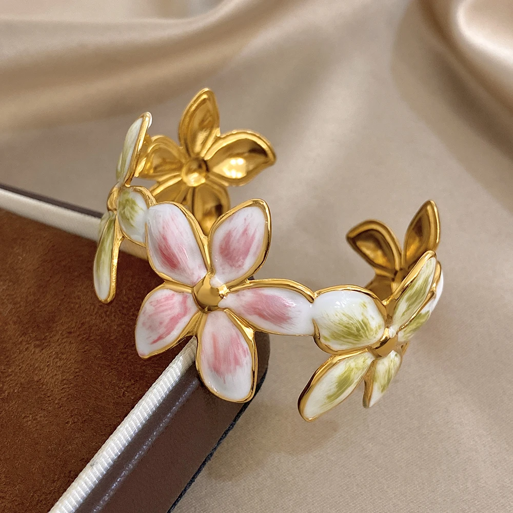 Elegant Large Flower Stainless Steel Open Bangle Bracelet Women Exquisite Retro Gold Color Cuff Wide Bangle Hand Jewelry Gift