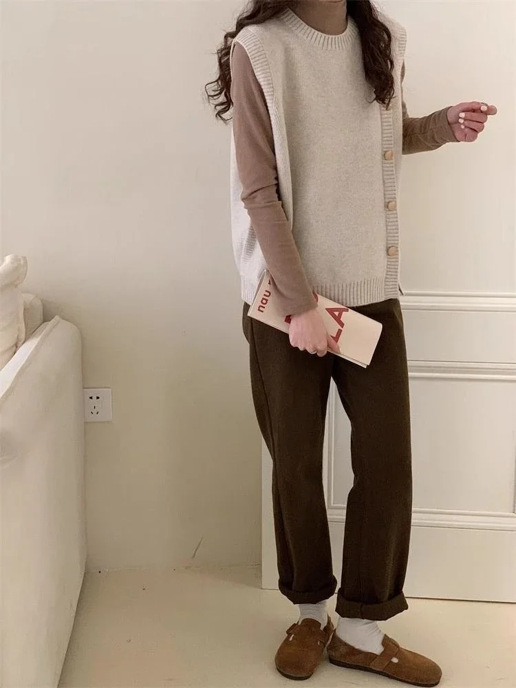 Women 2025 FW Korean Design Knit Vest Side Buttons Solid Round Neck Slit Layered Wear Artistic Figure Flattering Knit Cardigan