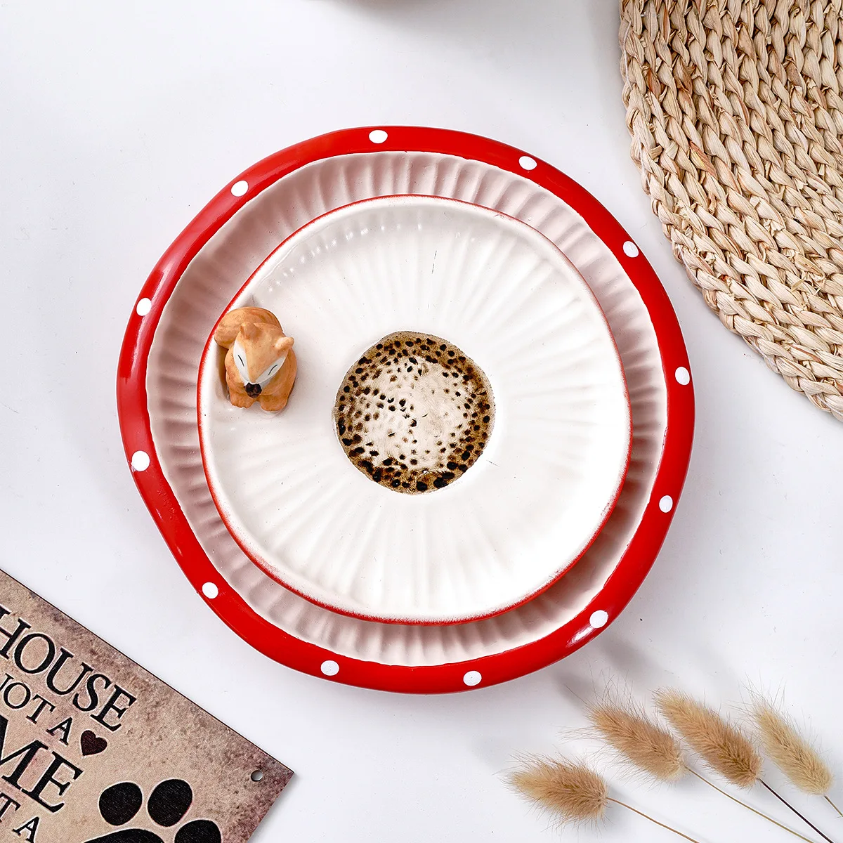 Mushroom-shaped Resin Jewelry Plate Stereo Squirrel Decorative Tray Key Storage Tray Desktop Decorative Accessories Storage Tray