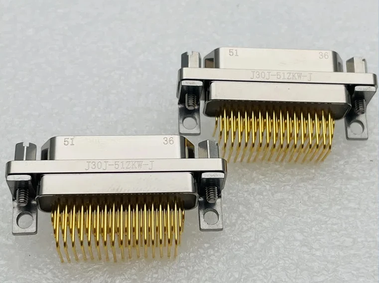 J30J-51ZKW-J J30J-51ZKWP7-J Rectangular Connector Plug, 51 Core Socket, Tight Pin
