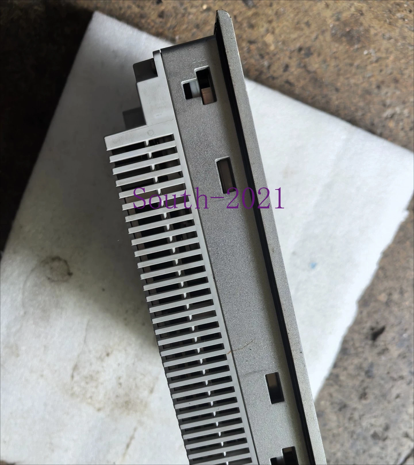AGP3400-T1-D24 In good working condition, free shipping
