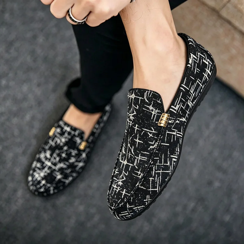New Hot Men's Flat Loafers Comfortable Casual Shoes Breathable Slip-On Soft Driving Shoes Light Moccasins Hombre Men Lazy Shoes