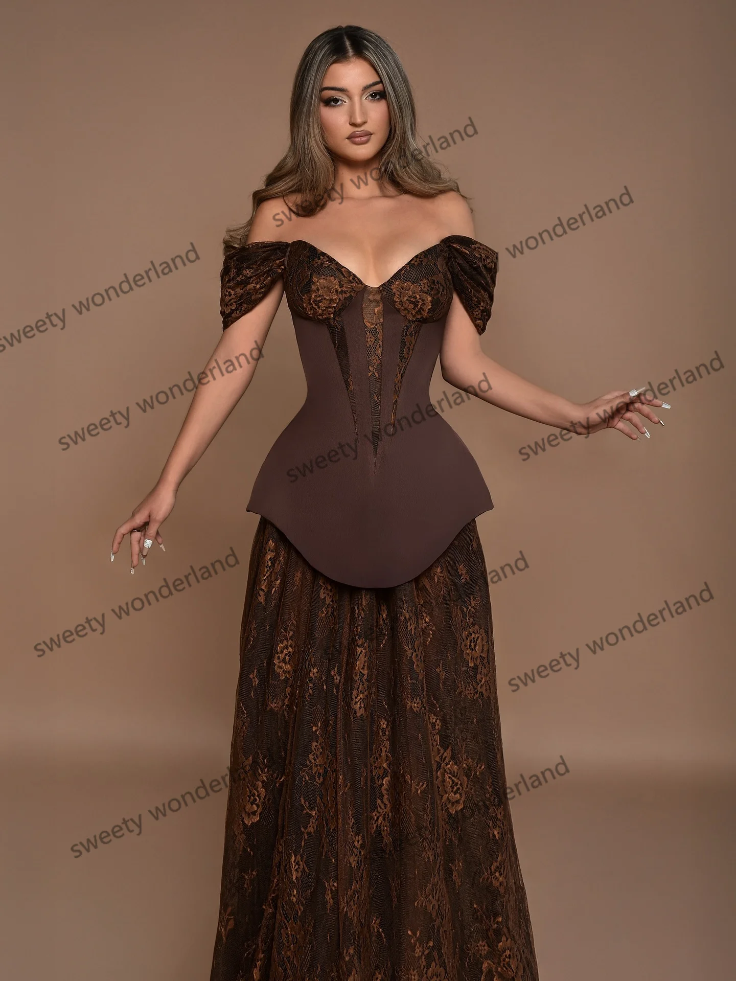 فساتين سهرة بنية براقة للنساء قبالة الكتف من الدانتيل فستان طويل للحفلات الراقصة فستان رسمي لحفلات الزفاف مطوي فيستدوس مخصص