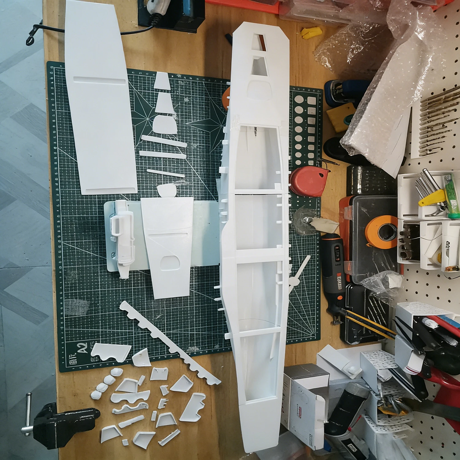 1/300 Navi RC 87 centimetri R-serie Corazzata Portaerei Barca di Controllo Remoto 3D Stampato RC Modello di Nave Kit Nave Giocattolo Nave Da Guerra Modello