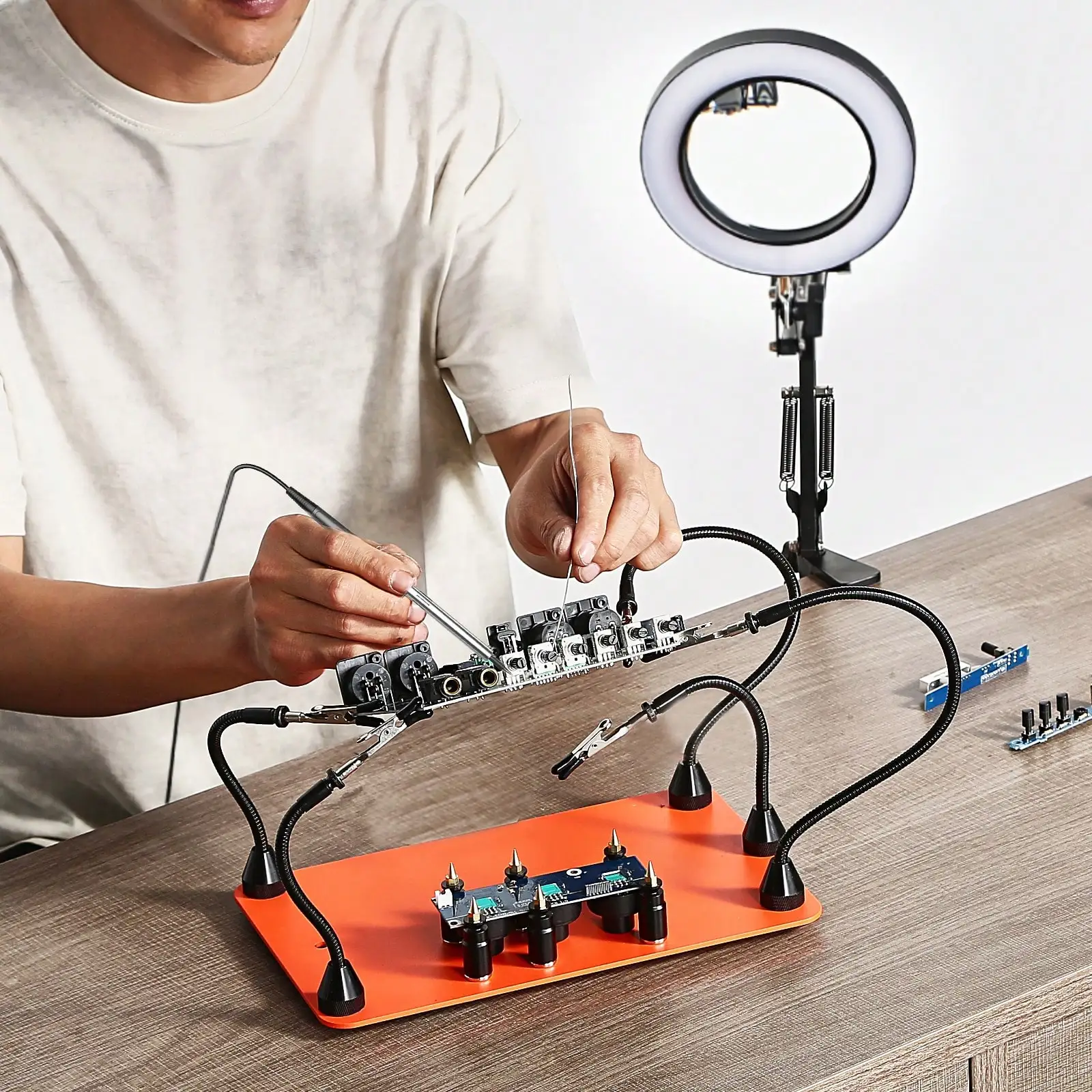 Electronics Repair Hobby - Magnetische Dritte Hand Lötstation, 2-in-1 Lötwerkzeug