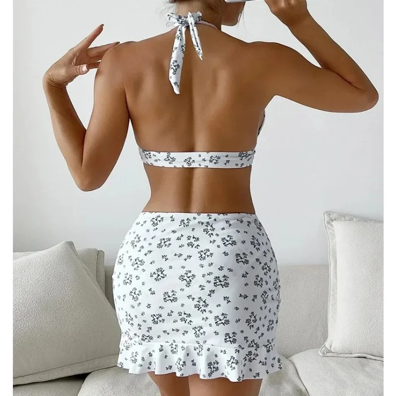 Sexy baixo corte conjunto de biquíni & babados saia cover-up feminino 3 peças maiô halter bandagem monokini sem costas fatos de banho