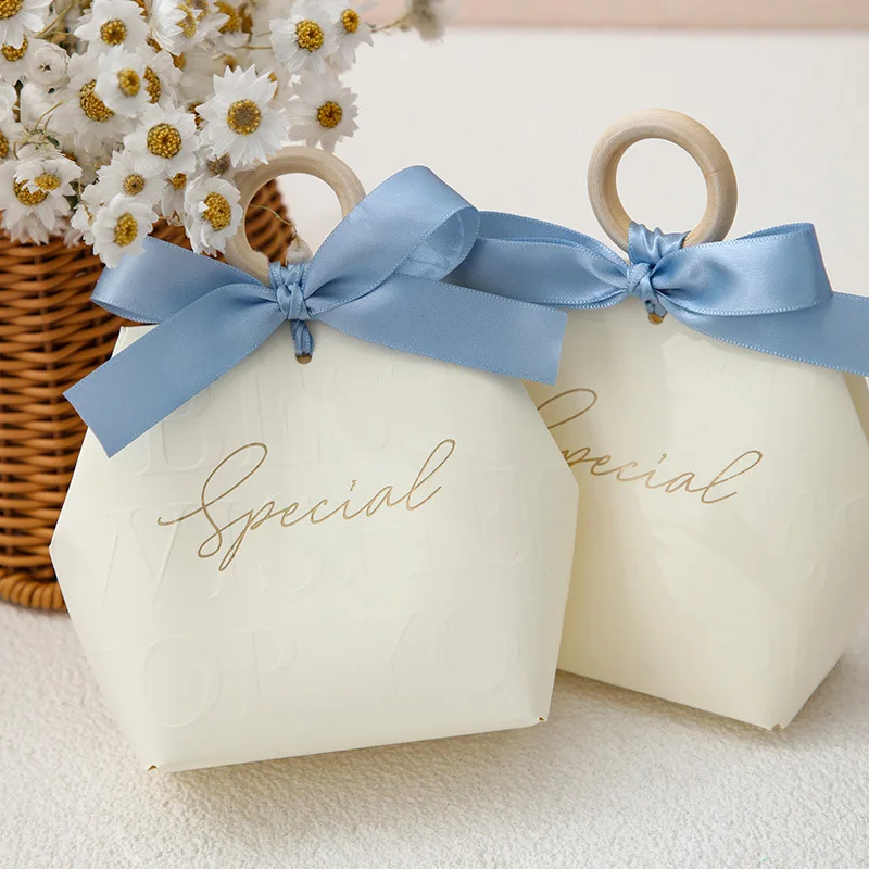 10/30/50Pcs Fashion White/Red Paper Box Handbag Candy Gift Box Jewelry Ribbon Wooden Ring Court Elegant Ceremony Party Wedding view 5
