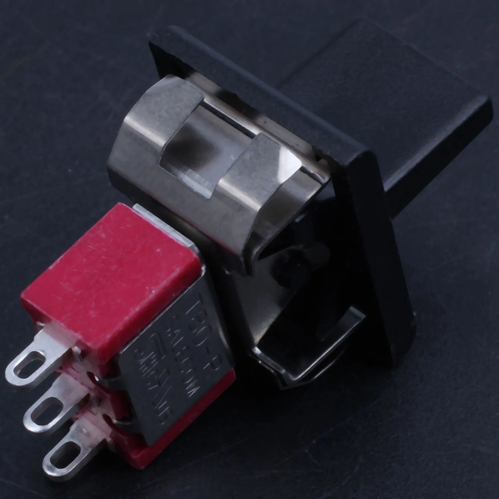 

A64K 4X AC 250 В/3 А 125 В/5 А мгновенный SPDT 3-позиционный тумблер T80-R