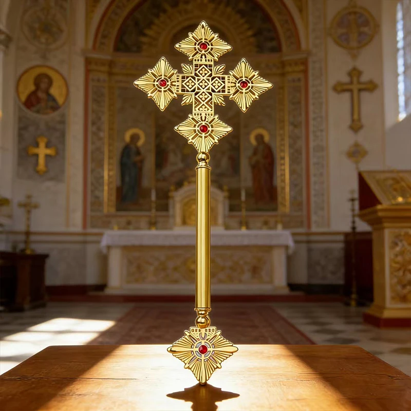Neues traditionelles vergoldetes orthodoxes Standkreuz mit roten Emaille-Details für die Präsentation am Kirchenaltar und liturgische Feierlichkeiten – Detail 7