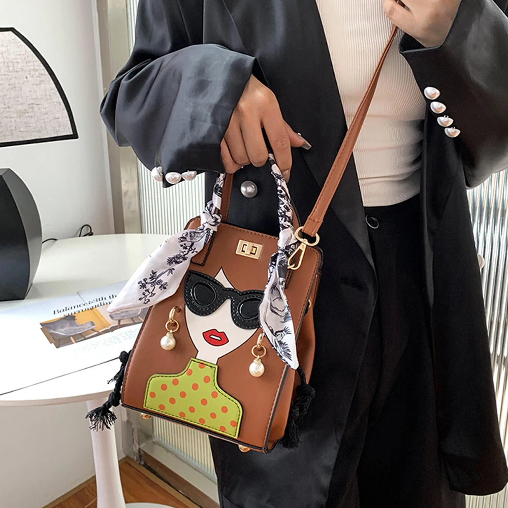 حقيبة كروس نسائية صيفية جديدة لعام 2024 بكتف ناعم حقيبة صغيرة غير رسمية محمولة باليد