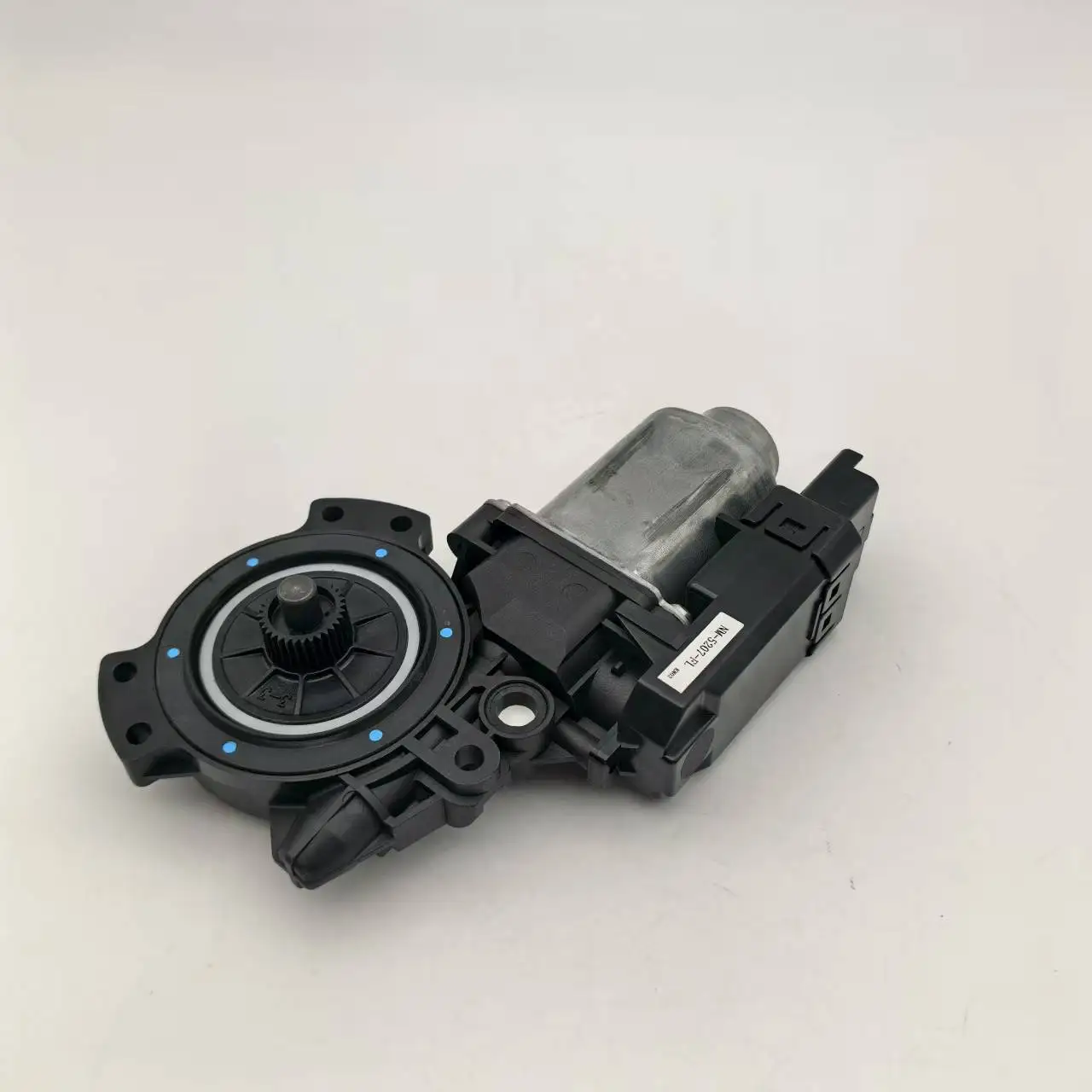 82460-2B010 Auto parts motor motor Right rudder elevator motor 824602B000