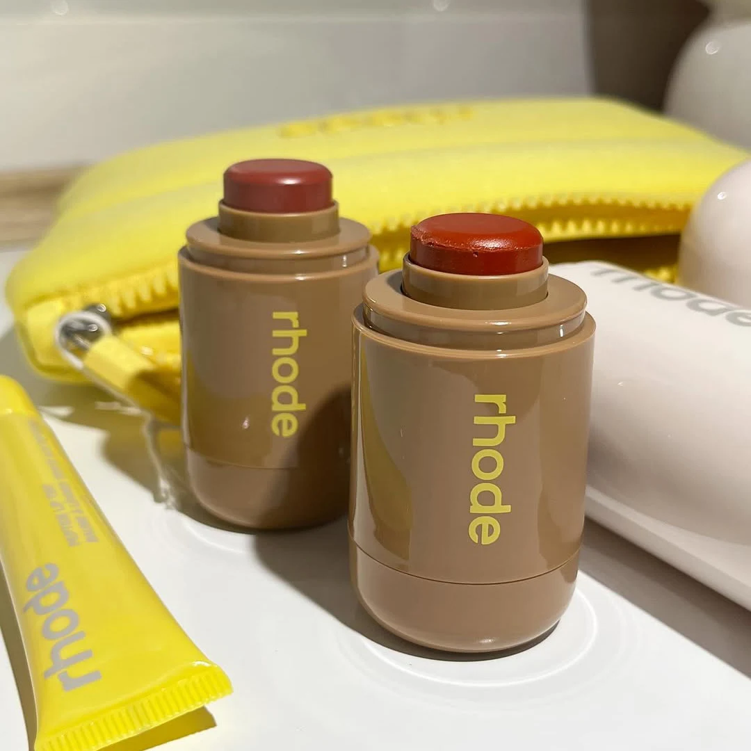 ブランド リップバーム 保湿リップグロス リップ バニラ ストロベリー レモンティーニ シュガーコークルの香り 口紅 透明リップオイル メイクアップ