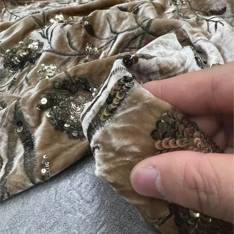 중국식 상의와 코트를 위한 새로운 고급 맞춤형 중공업 진짜 실크 벨벳 자수 패브릭