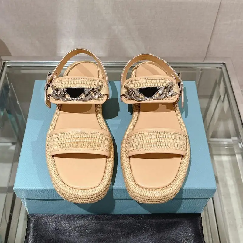 

New straw woven thick soled chain sandals for women with exposed toes and a single strap casual beach Roman shoes