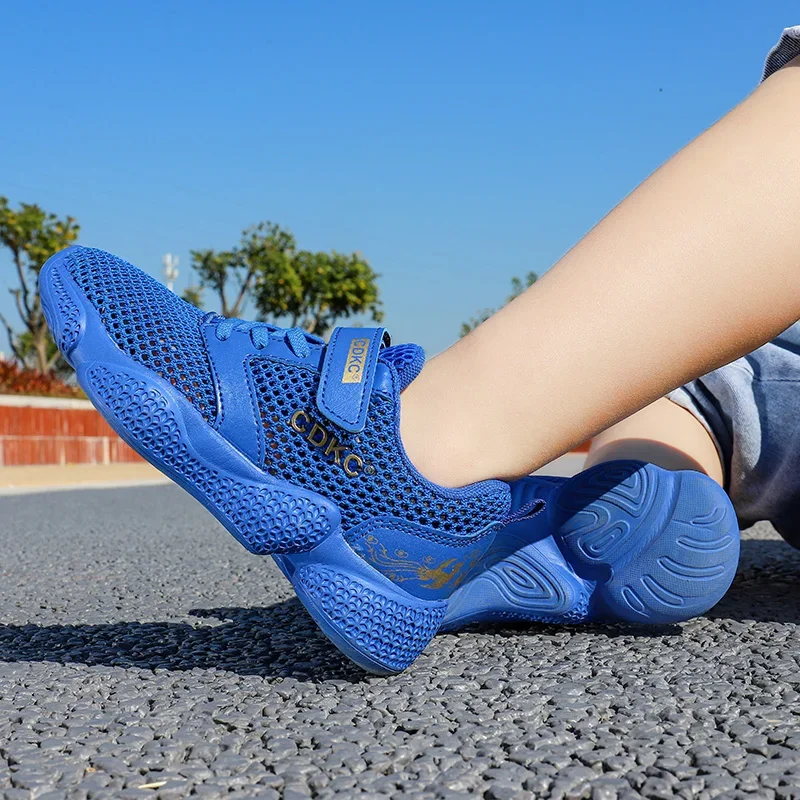 ใหม่ยอดนิยมถักตาข่ายBreathableรองเท้าเด็กฤดูร้อนรองเท้าผ้าใบกลางแจ้งน้ําหนักเบารองเท้านุ่มสบายรองเท้า 28-40