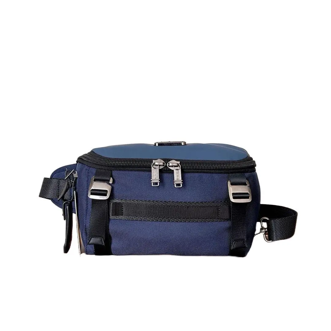 حقيبة حبال الصدر الحضرية للرجال، مصنوعة من النايلون الباليستي المتين، مقاومة للماء وخفيفة الوزن للأساسيات اليومية.