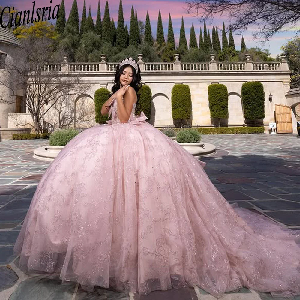 Rosa Quinceanera-Kleider mit Pailletten-Applikation, Charro Mexikanisches Vestidos de 15 Años, Sweet-16-Festzug-Kleid nach Maß