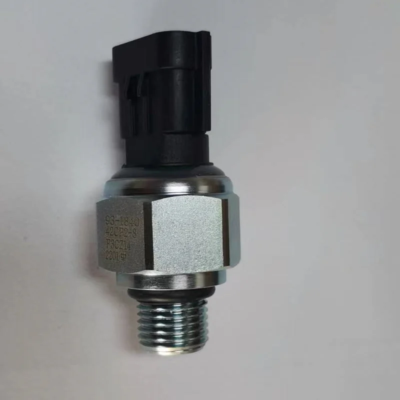 Pressure Sensor Switch 7861-93-1840 42CP2-8 93-1840 for Komatsu PC200-8 PC220-8 PC300-6 PC350-6 PC360-6 6D108 Excavator Part